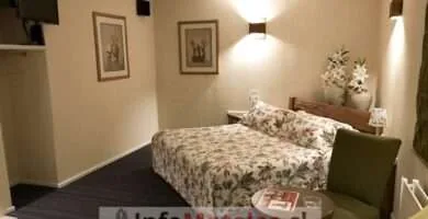 habitacion simple en motel tekena